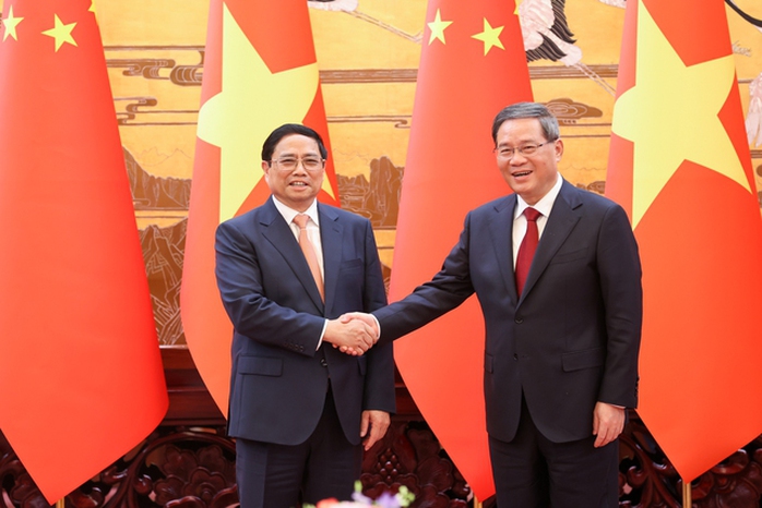 Hai Thủ tướng Việt Nam và Trung Quốc chứng kiến ký 4 văn kiện hợp tác - Ảnh 1.