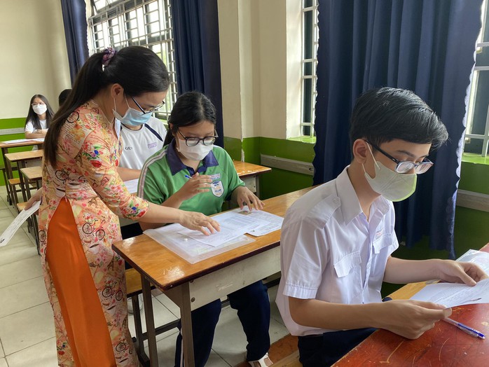 TP HCM tuyển dụng viên chức từ nguồn sinh viên xuất sắc: Chỉ 4 thí sinh đủ điều kiện- Ảnh 2. TP HCM tuyển dụng viên chức từ nguồn sinh viên xuất sắc: Chỉ 4 thí sinh đủ điều kiện- Ảnh 2.