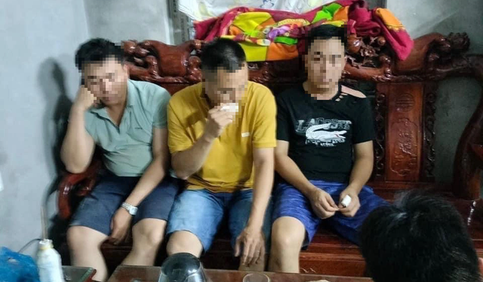 3 cựu cán bộ công an bắn dê của dân bị đình chỉ sinh hoạt Đảng - Ảnh 3.