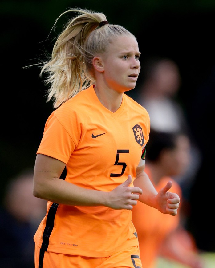 Tuyển thủ Hà Lan bị loại bất ngờ trở lại dự World Cup nữ 2023 - Ảnh 1.