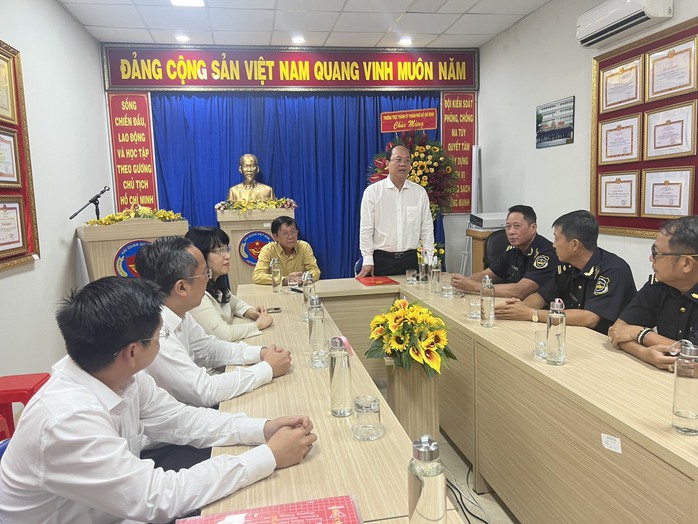 Phó Bí thư Thành ủy TP HCM Nguyễn Hồ Hải thăm lực lượng phòng, chống ma túy - Ảnh 1.