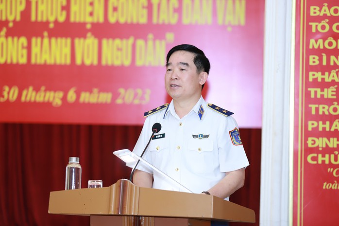 Cảnh sát biển Việt Nam đồng hành cùng ngư dân Nghệ An - Ảnh 3.