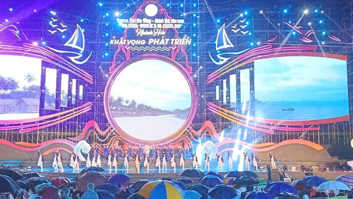Bế mạc Festival Biển Nha Trang 2023 - Ảnh 1.