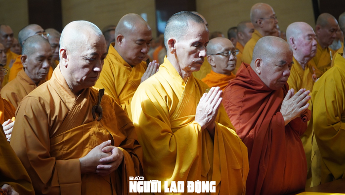 Tưởng niệm 60 năm Bồ tát Thích Quảng Đức vị pháp thiêu thân - Ảnh 10. Tưởng niệm 60 năm Bồ tát Thích Quảng Đức vị pháp thiêu thân - Ảnh 10.