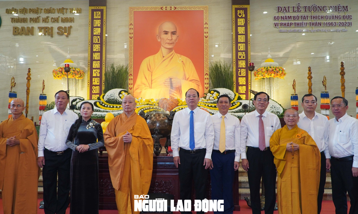 Tưởng niệm 60 năm Bồ tát Thích Quảng Đức vị pháp thiêu thân - Ảnh 9. Tưởng niệm 60 năm Bồ tát Thích Quảng Đức vị pháp thiêu thân - Ảnh 9.