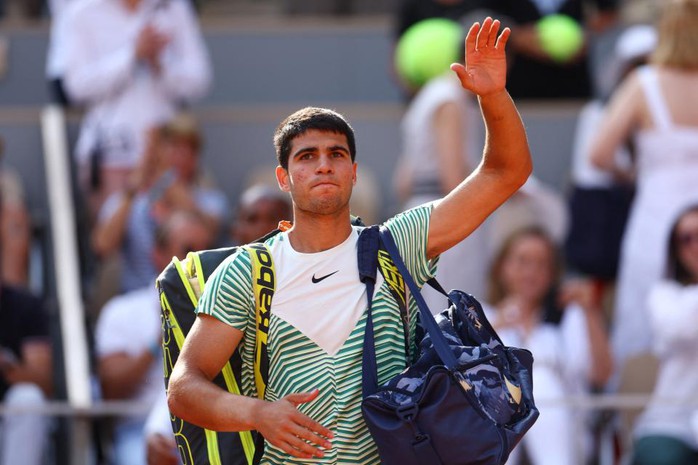 Roland Garros 2023: Alcaraz thua Djokovic vì vận rủi giữa trận - Ảnh 5.