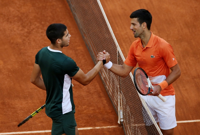 Alcaraz chạm trán Djokovic, chung kết sớm Roland Garros 2023 - Ảnh 1.