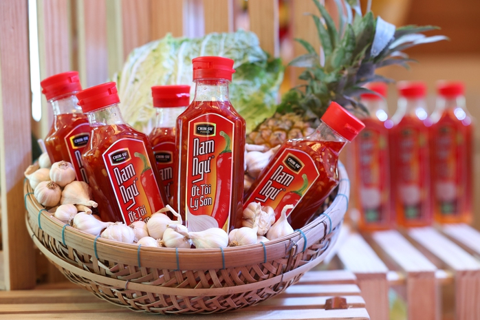 Ký kết cung ứng dài hạn tỏi Lý Sơn để chế biến Nam Ngư ớt tỏi Lý Sơn - Ảnh 2. Ký kết cung ứng dài hạn tỏi Lý Sơn để chế biến Nam Ngư ớt tỏi Lý Sơn - Ảnh 2.