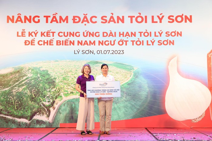 Ký kết cung ứng dài hạn tỏi Lý Sơn để chế biến Nam Ngư ớt tỏi Lý Sơn - Ảnh 4. Ký kết cung ứng dài hạn tỏi Lý Sơn để chế biến Nam Ngư ớt tỏi Lý Sơn - Ảnh 4.