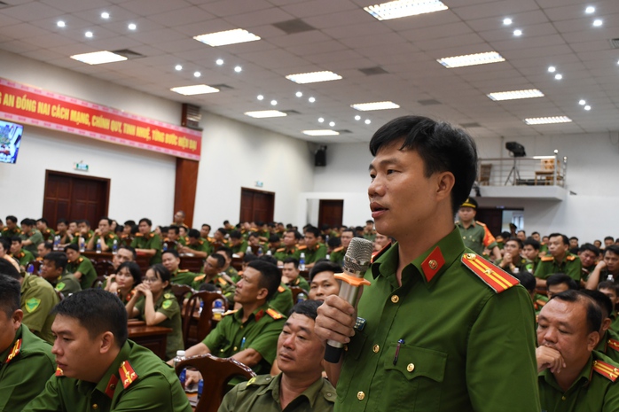 Đồng Nai: Công an cấp xã than làm việc 200% công sức vẫn không đạt chỉ tiêu - Ảnh 1. Đồng Nai: Công an cấp xã than làm việc 200% công sức vẫn không đạt chỉ tiêu - Ảnh 1.