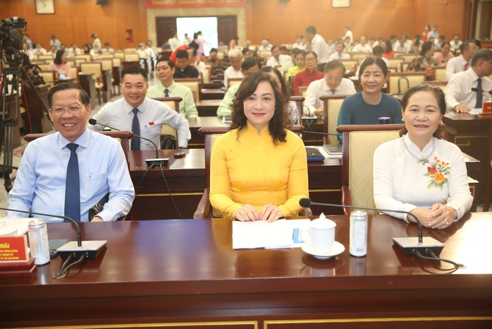 HĐND TP HCM khai mạc kỳ họp thứ 10 - Ảnh 7.