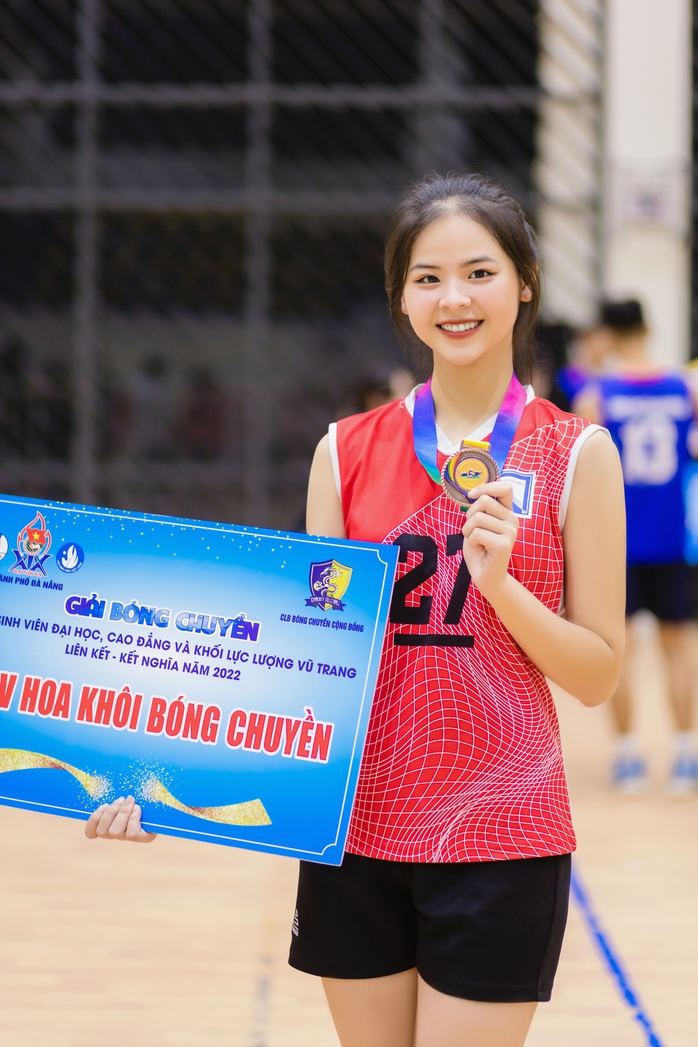 Hoa khôi bóng chuyền, kiện tướng Taekwondo vào chung kết Miss World Việt Nam - Ảnh 4.