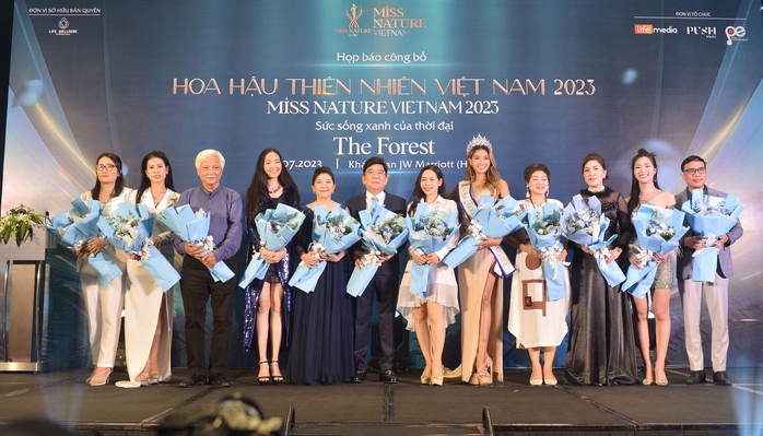 Hoa hậu Thiên nhiên Việt Nam 2023 nhận vương miện 2 tỉ đồng - Ảnh 1.