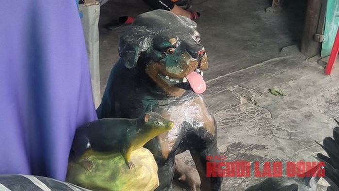 VIDEO: Chàng trai ở An Giang đắp tượng gà bằng xi-măng, bán không kịp - Ảnh 6.