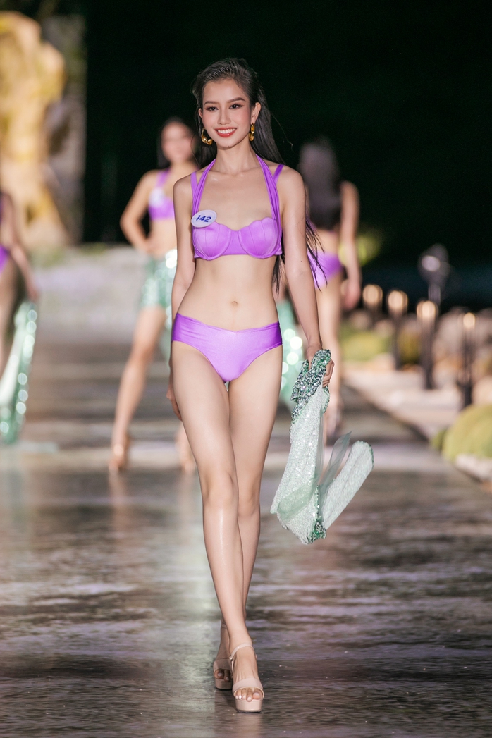 Dàn hoa hậu đốt mắt khán giả trong trang phục bikini - Ảnh 9. Dàn tỷ lệ cá cược kèo nhà cái hậu đốt mắt khán giả trong trang phục bikini - Ảnh 9.