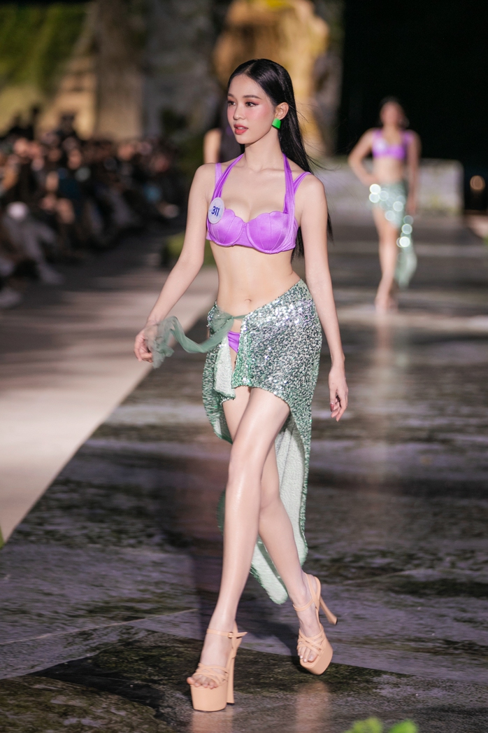 Dàn hoa hậu đốt mắt khán giả trong trang phục bikini - Ảnh 10. Dàn tỷ lệ cá cược kèo nhà cái hậu đốt mắt khán giả trong trang phục bikini - Ảnh 10.