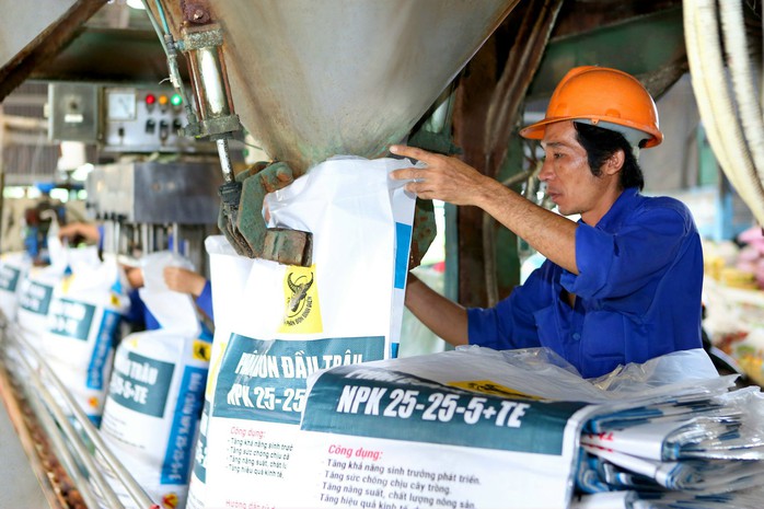 Bình Điền – Đầu Trâu: Top 10 Nhãn hiệu nổi tiếng Việt Nam năm 2023 - Ảnh 2. Bình Điền – Đầu Trâu: Top 10 Nhãn hiệu nổi tiếng Việt Nam năm 2023 - Ảnh 2.