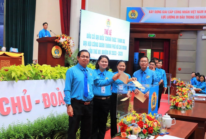 Bà Võ Minh Thanh Tùng tái đắc cử Chủ tịch LĐLĐ TP Thủ Đức - Ảnh 2.
