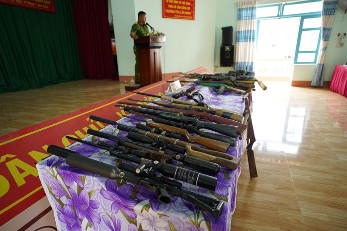 1 xã ở Đắk Lắk vận động, thu nhận 27 khẩu súng - Ảnh 3.