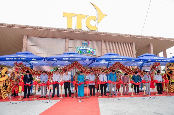 TTC Mekong Aqua Park - công viên nước đầu tiên tại Bến Tre đi vào hoạt động - Ảnh 1. TTC Mekong Aqua Park - công viên nước đầu tiên tại Bến Tre đi vào hoạt động - Ảnh 1.
