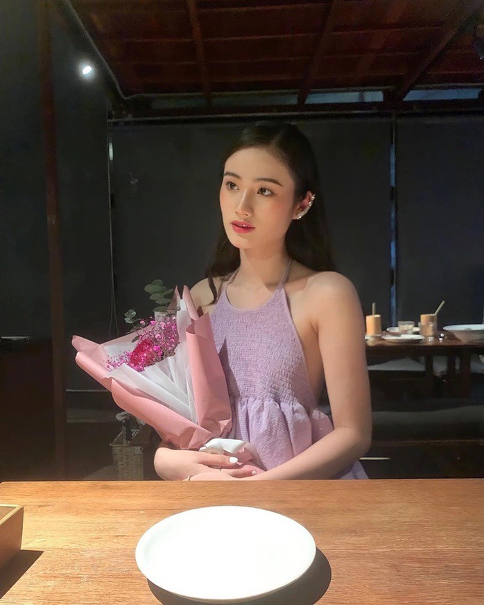 Hoa hậu Huỳnh Trần Ý Nhi làm điều không tưởng sau đăng quang - Ảnh 11.