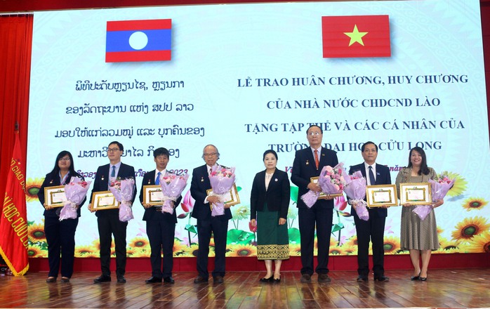 Trường ĐH Cửu Long nhận phần thưởng cao quý từ Lào - Ảnh 5.