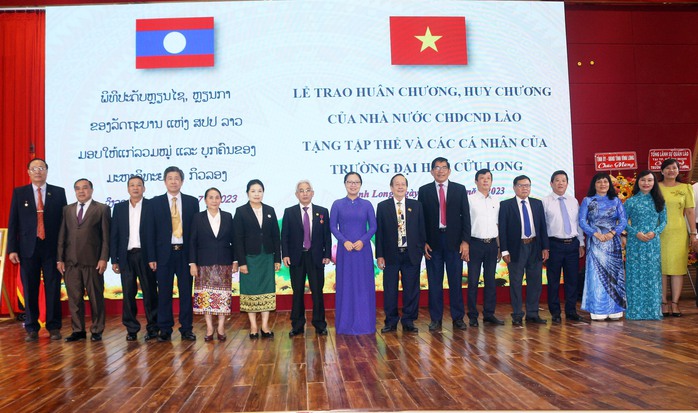 Trường ĐH Cửu Long nhận phần thưởng cao quý từ Lào - Ảnh 6.