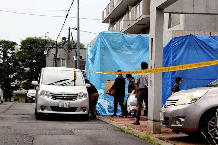 Gia đình bác sĩ Nhật Bản bị bắt vì nghi chặt đầu người trong khách sạn - Ảnh 1.