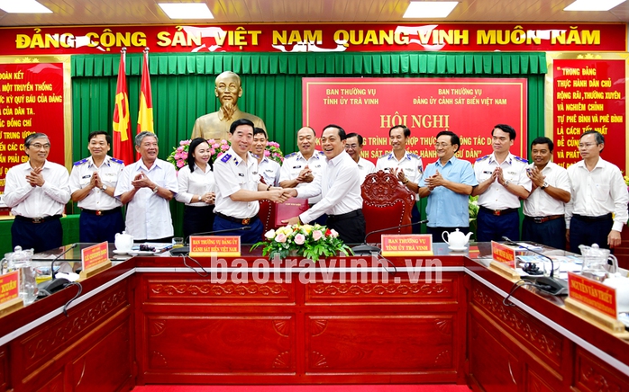 Cảnh sát biển Việt Nam và tỉnh Trà Vinh ký kết thực hiện 5 nội dung lớn - Ảnh 2.