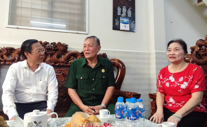 Lãnh đạo TP HCM thăm người có công, gia đình chính sách - Ảnh 2.