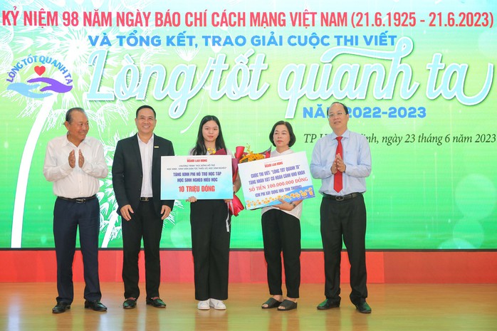 Đậm dấu ấn làm báo trách nhiệm, nhân văn - Ảnh 2. Đậm dấu ấn làm báo trách nhiệm, nhân văn - Ảnh 2.