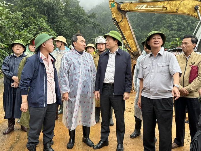 Phó Thủ tướng Trần Lưu Quang: Khẩn trương khắc phục hậu quả vụ sạt lở đèo Bảo Lộc - Ảnh 4.