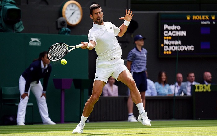 Djokovic ra quân thắng lợi, Venus trượt ngã ngay vòng 1  Wimbledon - Ảnh 1.