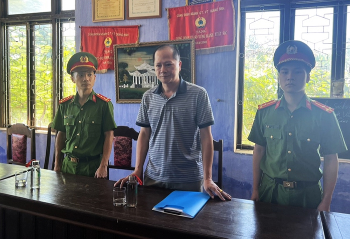 Khởi tố 2 phó giám đốc Trung tâm Đăng kiểm ở Quảng Bình nhận hối lộ - Ảnh 1.