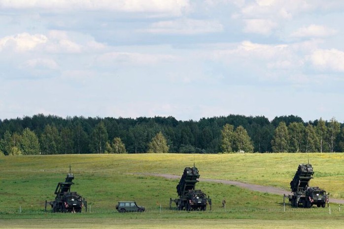 Họp sát sườn Belarus, Nga, NATO biến Lithuania thành pháo đài - Ảnh 1.