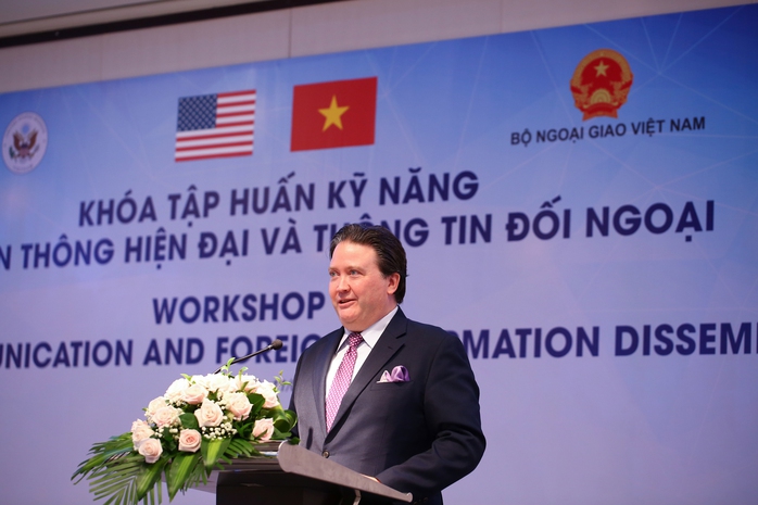 Việt - Mỹ phối hợp tập huấn kỹ năng truyền thông, đối ngoại - Ảnh 4.