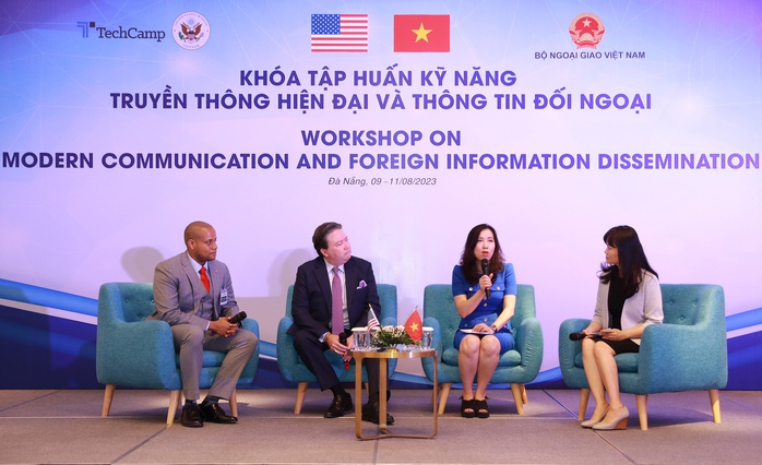 Việt - Mỹ phối hợp tập huấn kỹ năng truyền thông, đối ngoại - Ảnh 5.