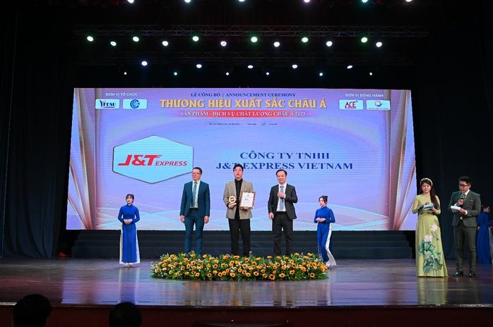 J&T Express đánh dấu 5 năm đầu tư ở Việt Nam - Ảnh 1. J&T Express đánh dấu 5 năm đầu tư ở Việt Nam - Ảnh 1.