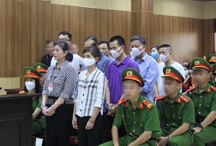 Hội trường kín người theo dõi xét xử cựu Giám đốc Sở GD-ĐT tỉnh Thanh Hóa - Ảnh 1.