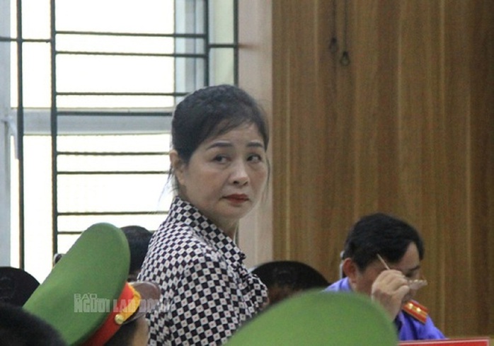 Hội trường kín người theo dõi xét xử cựu Giám đốc Sở GD-ĐT tỉnh Thanh Hóa - Ảnh 3.