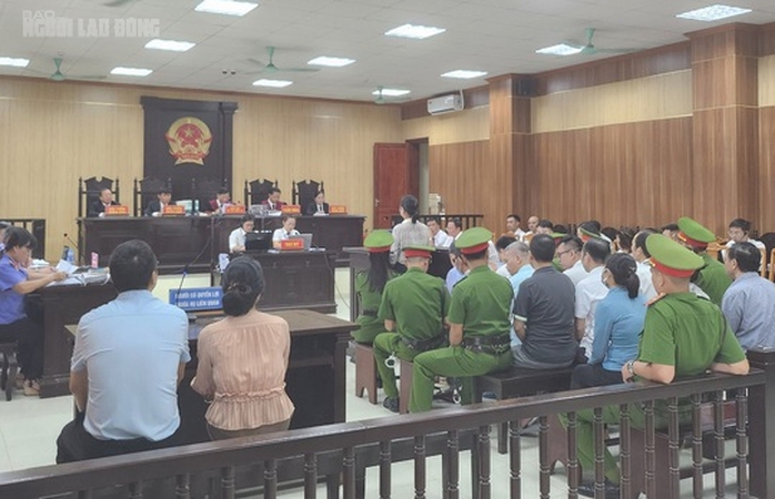 Hội trường kín người theo dõi xét xử cựu Giám đốc Sở GD-ĐT tỉnh Thanh Hóa - Ảnh 4.
