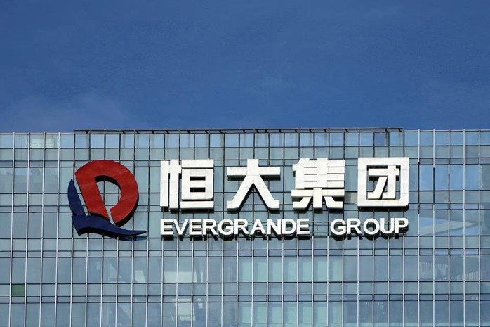 Gã khổng lồ Evergrande của Trung Quốc nộp đơn xin phá sản ở Mỹ - Ảnh 1.