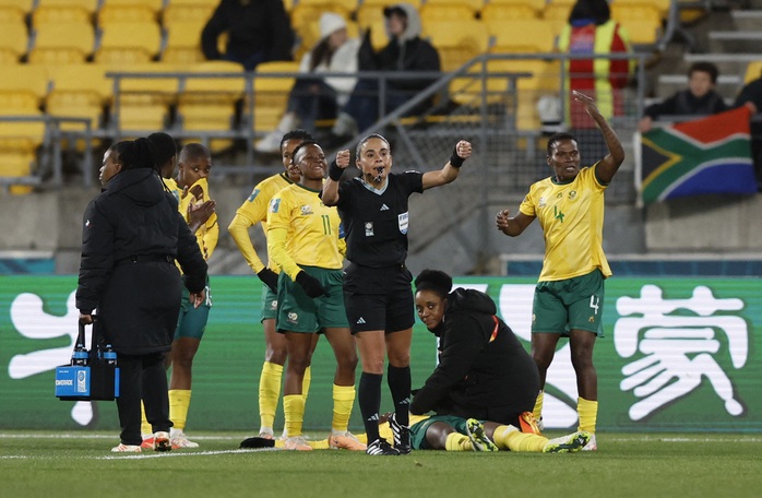 World Cup nữ 2023: Đánh bại Ý, Nam Phi đạt bước tiến lịch sử - Ảnh 8.