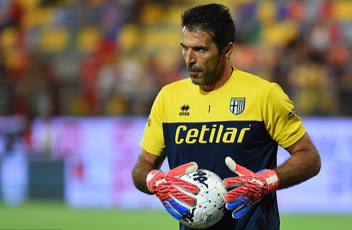 Người nhện huyền thoại sống của Serie A treo găng - Ảnh 3. Người nhện huyền thoại sống của kèo nhà cái tỷ lệ bóng đá A treo găng - Ảnh 3.