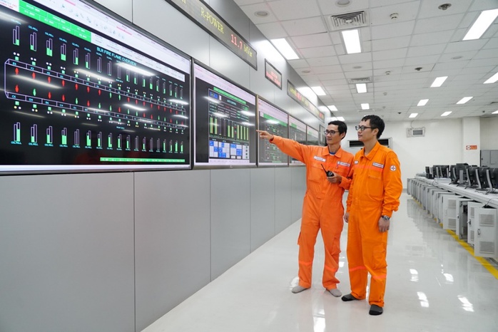 EPS sẵn sàng nguồn lực cho cao điểm sửa chữa năm 2023 - Ảnh 1. EPS sẵn sàng nguồn lực cho cao điểm sửa chữa năm 2023 - Ảnh 1.