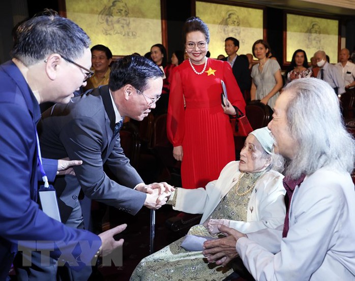 Chủ tịch nước dự Chương trình nghệ thuật kỷ niệm 100 năm ngày sinh nhạc sĩ Văn Cao - Ảnh 2.