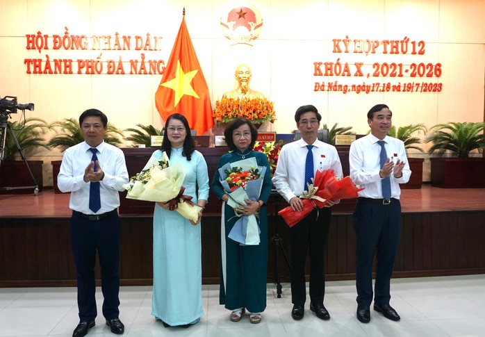 Phê chuẩn miễn nhiệm chức vụ Phó Chủ tịch UBND TP Đà Nẵng - Ảnh 1.