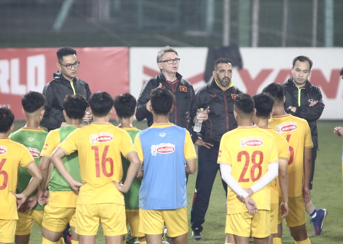 HLV Philippe Troussier lên danh sách tập trung đội tuyển U23 Việt Nam - Ảnh 2.