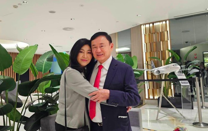 Bà Yingluck đăng ảnh chia tay cựu Thủ tướng Thaksin Shinawatra - Ảnh 2.