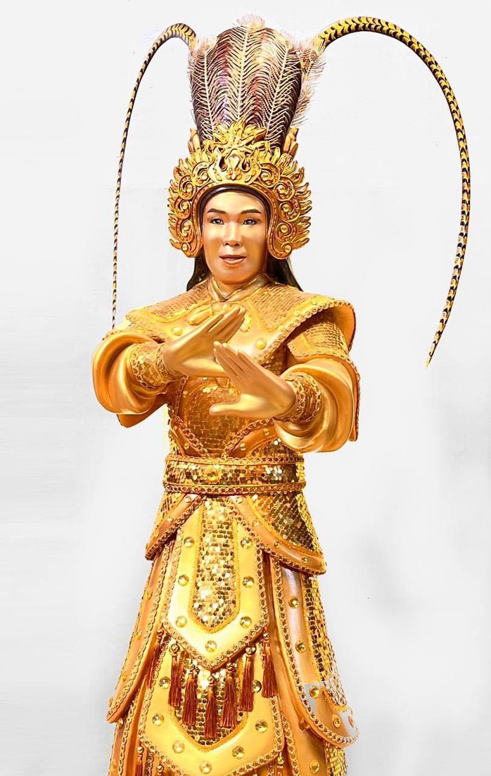Tác giả bức tượng 3D của nghệ sĩ Vũ Linh nói gì khi bị đồn làm bằng sáp - Ảnh 2.